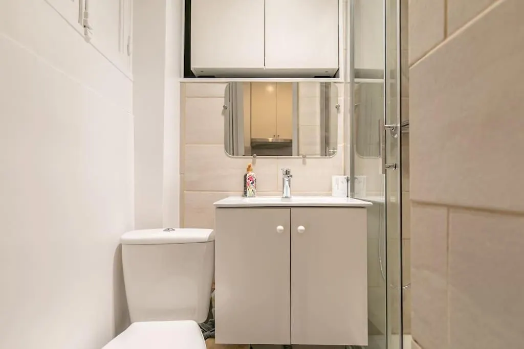 Apartment Cosy Centre 18 Paris